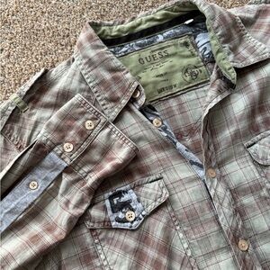 Guess Green Brown Tan Plaid Long Sleeve Button Up Shirt Men’s Size Medium